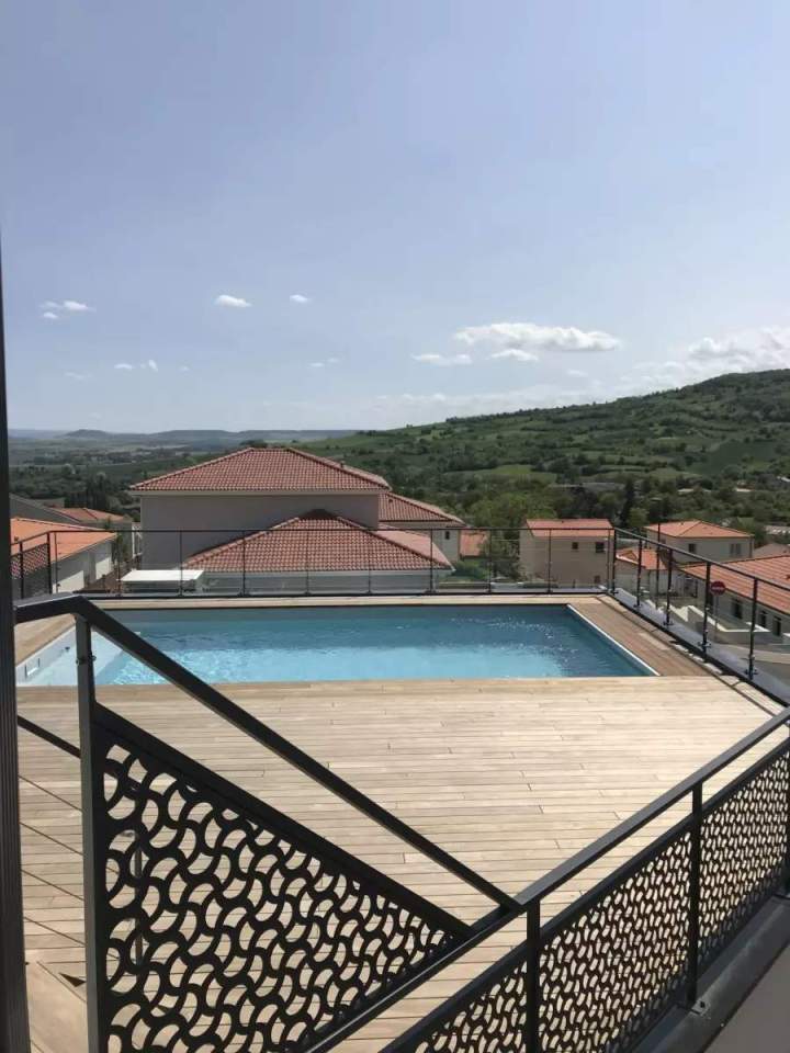 Pose de terrasse bois ou béton Lempdes
